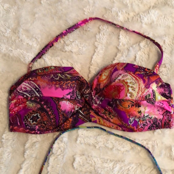 Victoria’s Secret Bikini tops - Picture 2 of 4